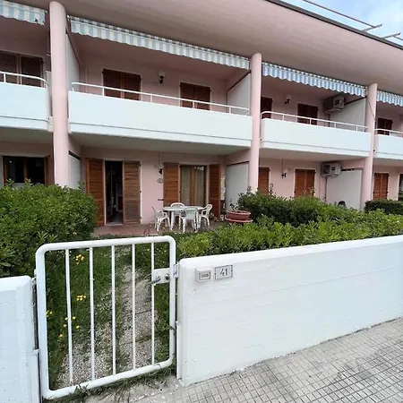 דירה Trilo Simone Piano Terra Con Giardino Vicino Al Mare מרצ'לי