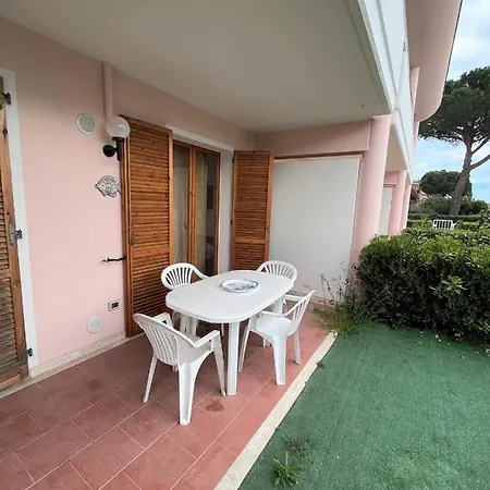 Trilo Simone Piano Terra Con Giardino Vicino Al Mare דירה מרצ'לי